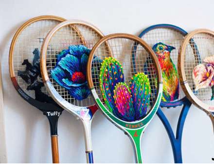 گلدوزی‌های هنرمندانه روی راکت تنیس