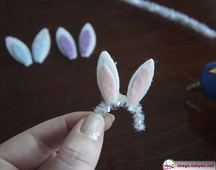 چگونه برای عروسک های کوچک گوش خرگوشی بسازیم