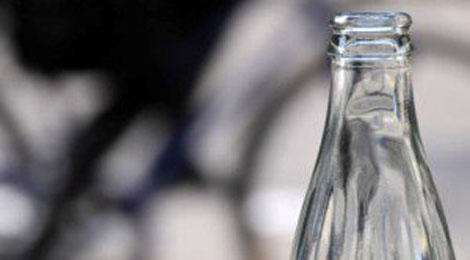 روش های باز کردن در بطری نوشابه بدون دربازکن