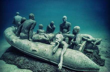 موزه ای شگفت انگیز و عجیب در اعماق دریا