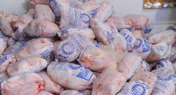 احتکار مرغ‌های دولتی توسط سودجویان