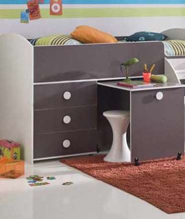 میزهای تحریر در طرح‌ها و رنگ‌های گوناگون