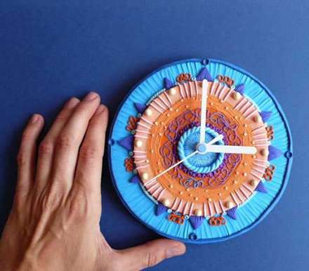 ساعت‌هایی زیبا با زمینه‌های شاد