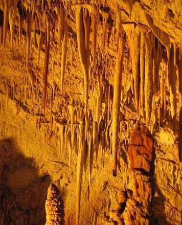 سازه‌های طبیعی و روانگردان غار آوشالوم