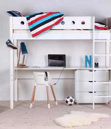 میزهای تحریر در طرح‌ها و رنگ‌های گوناگون