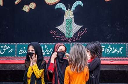 برافراشتن خیمه‌های حسینی در زرقان