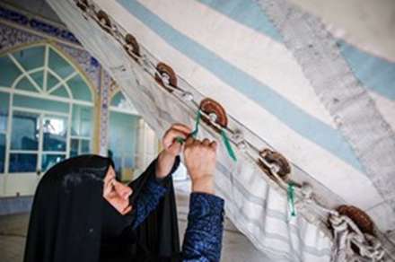 برافراشتن خیمه‌های حسینی در زرقان