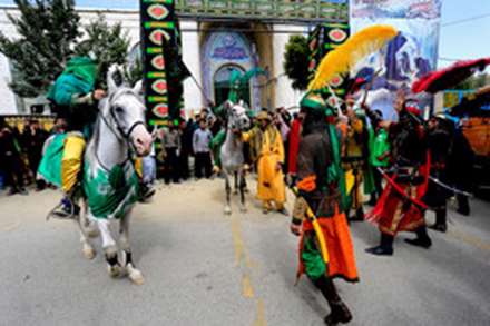 حرکت نمادین ورود کاروان امام حسین(ع) به کربلا