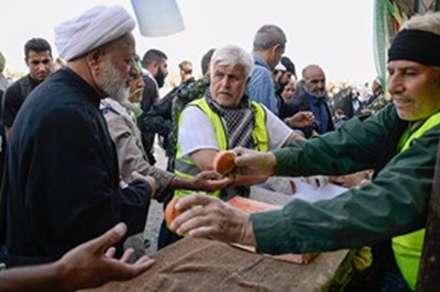 زائران اربعین حسینی در پایانه مرزی مهران