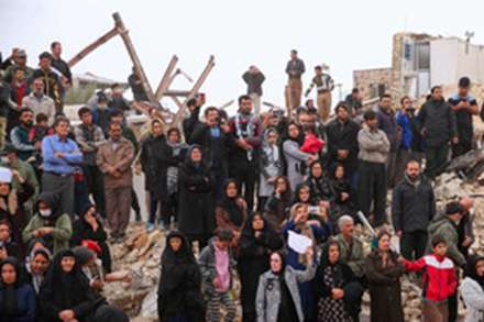 حضور مقام معظم رهبری در منطقه زلزله زده سرپل ذهاب