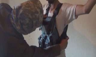 لحظه انفجار عامل انتحاری در یک مجلس عزاداری