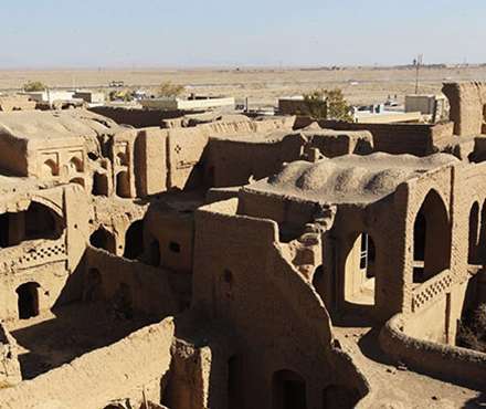 تخریب قلعه مورچه‌خورت، دومین بنای خشتی جهان