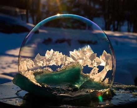 تصاویر زیبا و شگفت انگیز از حباب‌های یخ زده