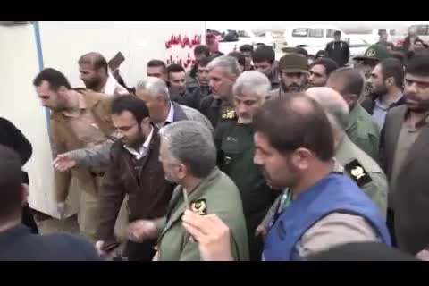 سپاه در کنار مردم زلزله زده کرمانشاه