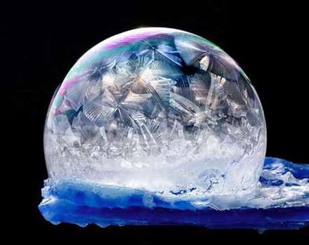 تصاویر زیبا و شگفت انگیز از حباب‌های یخ زده