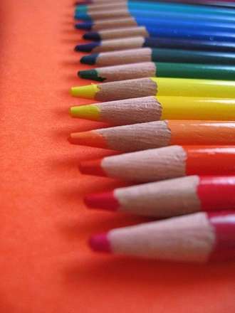 ایده خلاقانه برای عکاسی از مداد رنگی