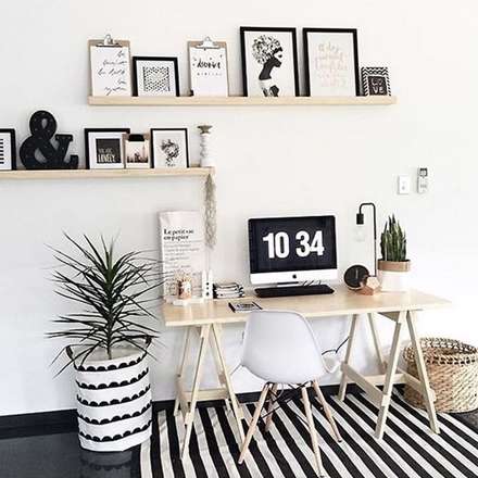 ایده برای تزئین قفسه کتاب با گلدان های سبز