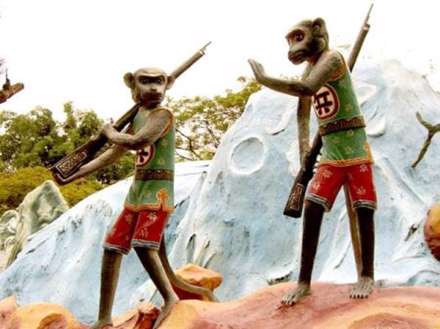 عجیب ترین پارک رنگارنگ دنیا با عالم اموات! (تصاویر)