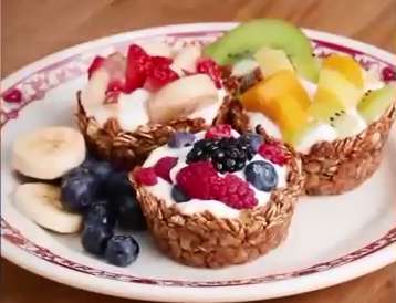 میان وعده ای سالم با میوه و سبزیجات