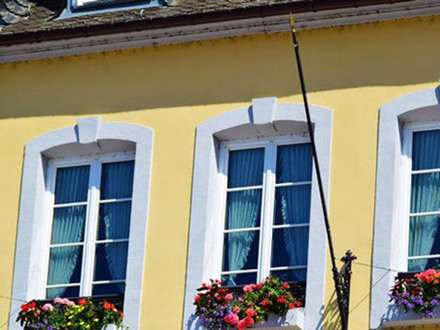 با گلدان‌های پنجره‌ای، نمای شهر را زیباتر کنیم