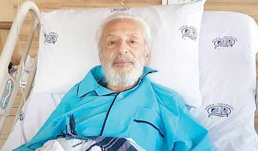 اولین تصویر منتشر شده از «جمشید مشایخی» پس از بستری شدن