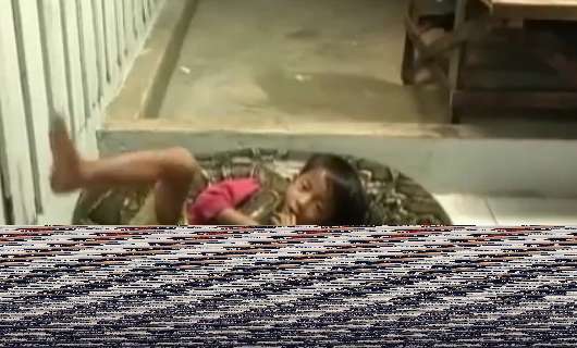 زندگی با یک مار ۵ متریه ١٢۰ کیلویی!