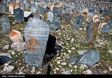 قبرستان ۱۲۰۰ ساله سفیدچاه در مازندران