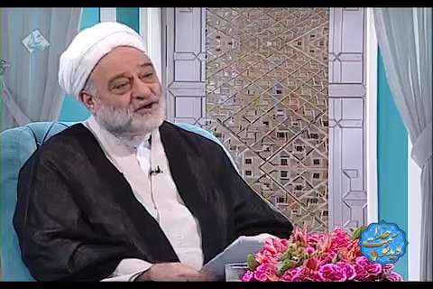 اطاعت مهمتر از عبادت !