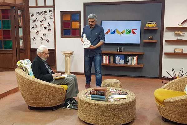 یک برنامه فاخر با حضور «جمشید مشایخی» در کتاب باز