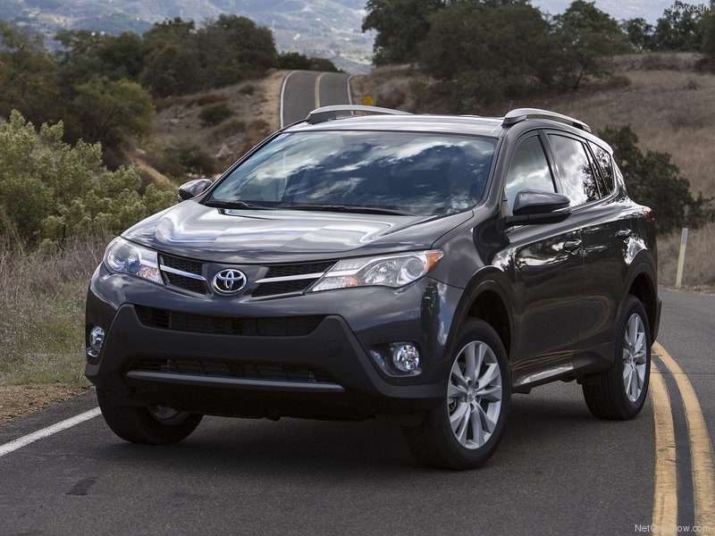 آزمایش قابلیت های دینامیکی و تست آفرود «تویوتا RAV4»