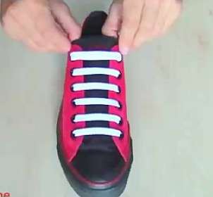 چند روش برای بستن بند کفش