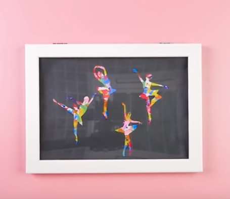 هنرنمایی تنها با چند عدد مدادشمعی