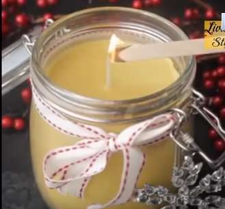 شمعی که فضای خانه را معطر می کند