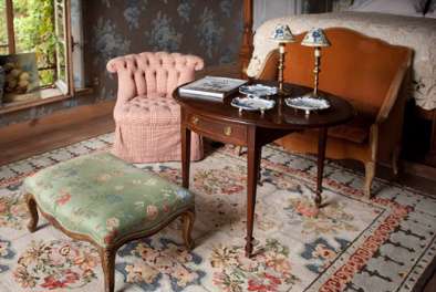 چطور مبلمان منزل را به سادگی تمیز کنیم؟