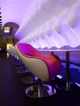 رستوران سوییچ در دبی؛ رنگ هایی که تغییر می کند!