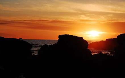 تماشای طلوع و غروب خورشید از ساحل دریا