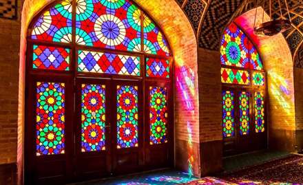 معروف ترین شیشه های رنگی در جهان