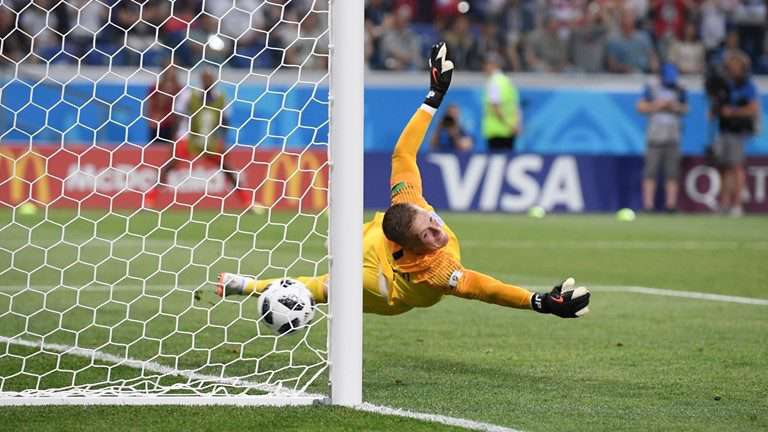 گل اول تونس به انگلستان توسط ساسی