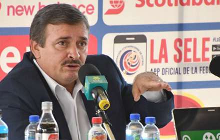 اسکار رامیرز مربی تیم ملی  کاستاریکادر جام جهانی روسیه 2018