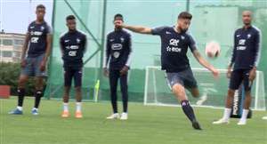 تمرین شوت‌زنی بازیکنان تیم‌ملی فرانسه (01-04-97)