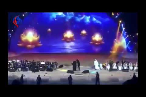 دستگیری یک زن عربستانی به جرم  در آغوش گرفتن خواننده مرد