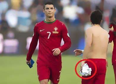 حواشی جام جهانی/ از قول کریم انصاری‌فرد برای صعود تا ادعای درخواست عجیب داور از رونالدو