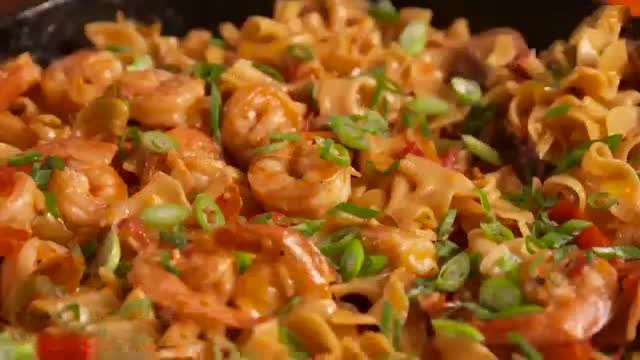 خوراک سوسیس و میگو!