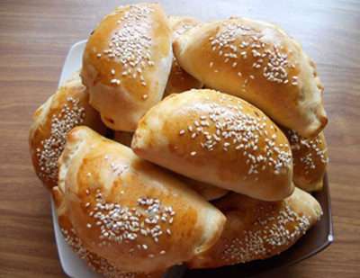 دستور پخت پیراشکی ترد و پفکی پنیری