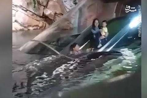 پله برقی در زیر آب!