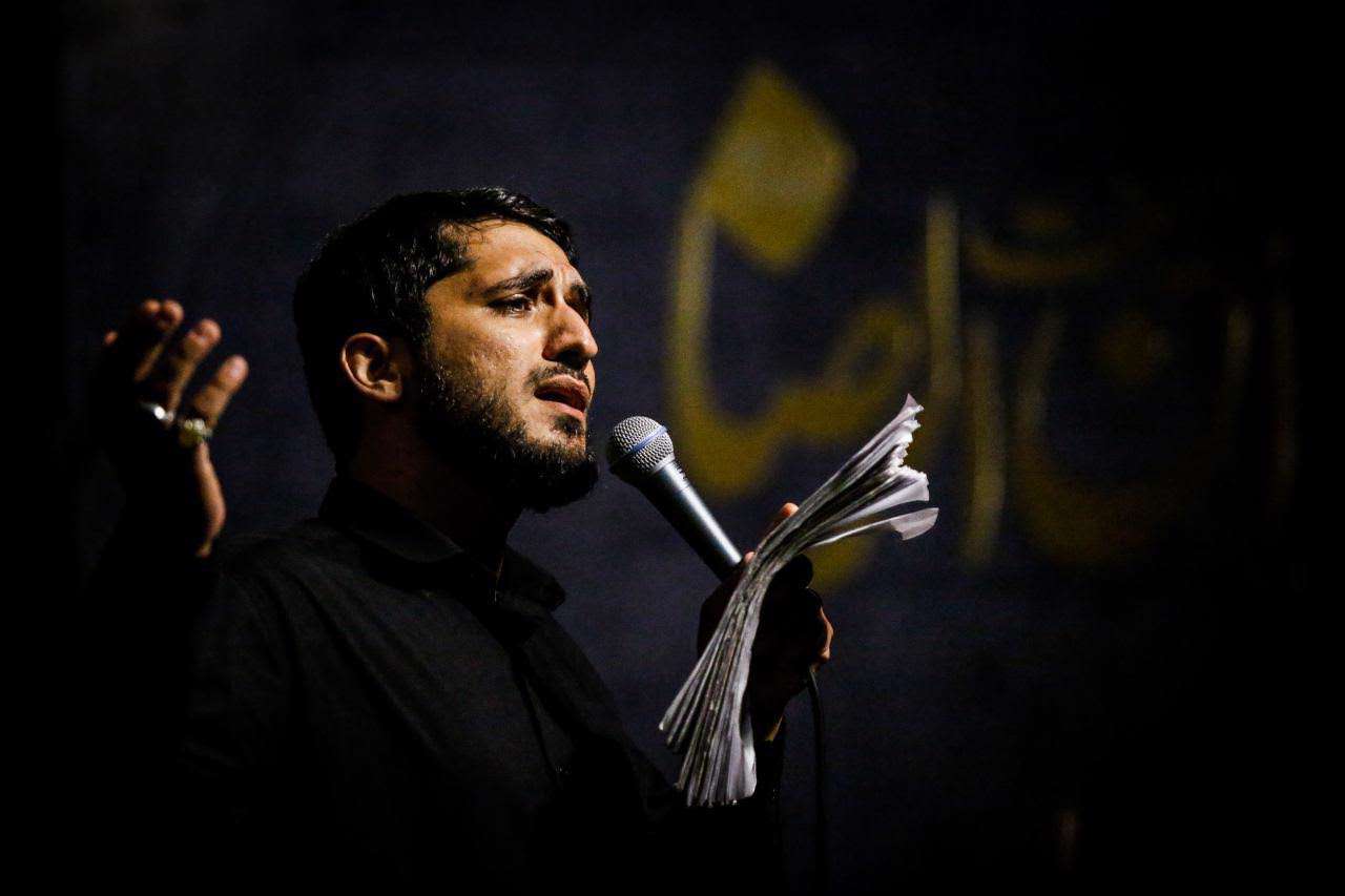 منم وارث حیدر کرار،عزیز دل مصطفایم من