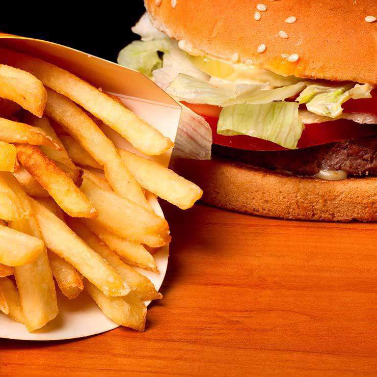 صوت/ 6 غذایی که باعث ضعیف شدن مغز می‌شود!