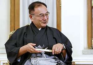 شعبده‌بازی سفیر ژاپن با پرچم ایران!