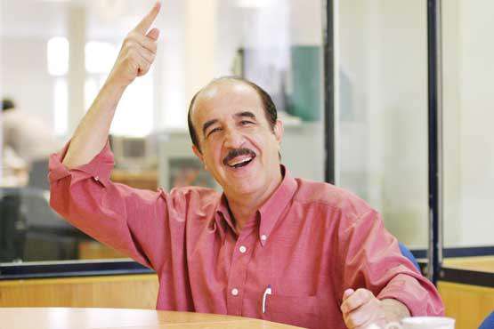 خاطره «منوچهر آذری» از هندوانه ای که به صورتش زدند!