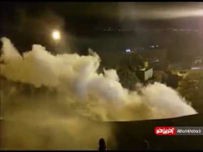 شلیک گاز اشک آور توسط پلیس آمریکا به سوی آوارگان